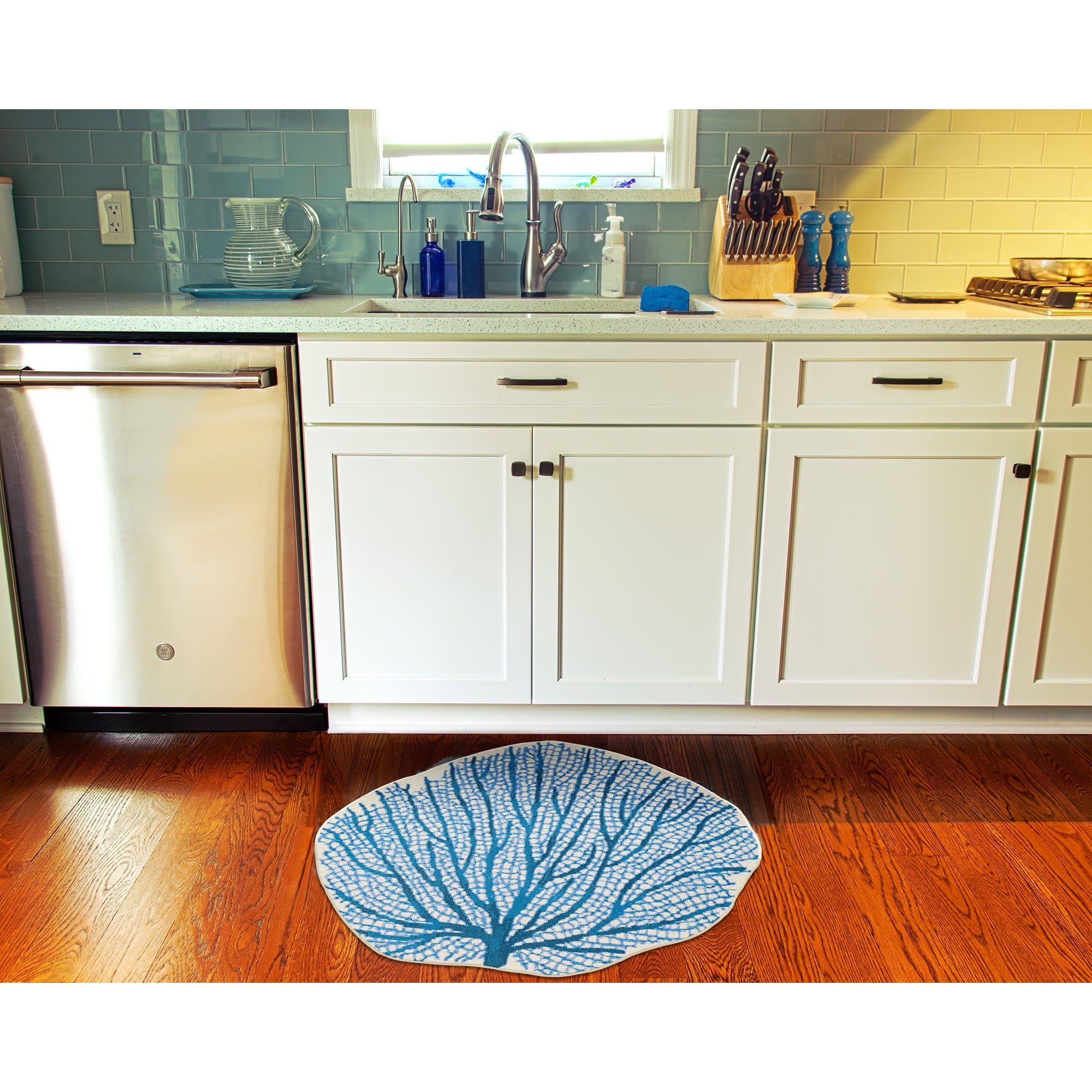 Esencia Coral Fan Indoor Outdoor Mat