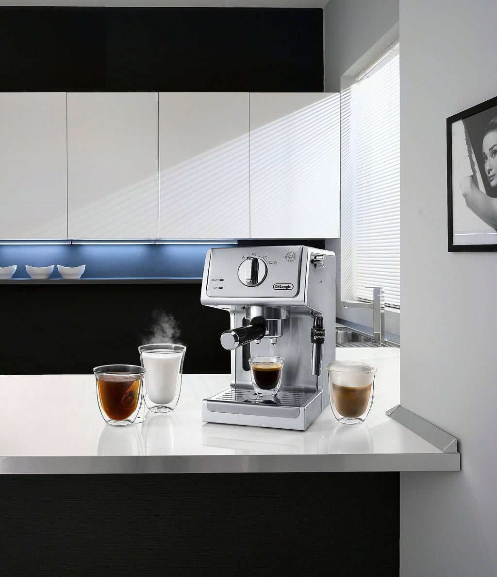 15-Bar Pump Espresso & Cappuccino Machine Z635022