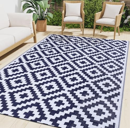 Black & Beige 5x8 ft Reversible Plastic Straw Outdoor Rug U1218