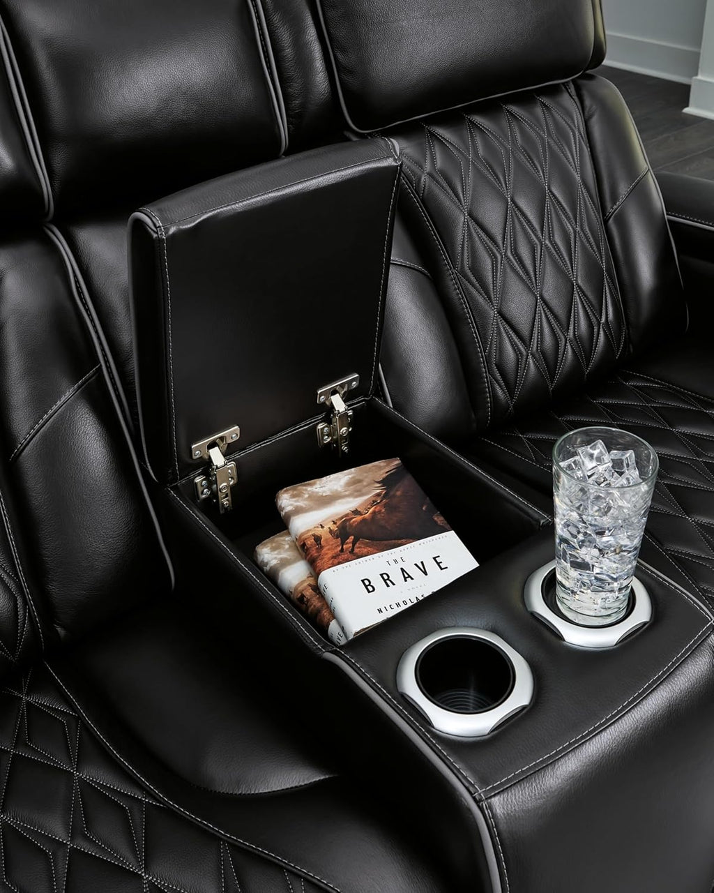 Black Power Reclining Loveseat Z41901