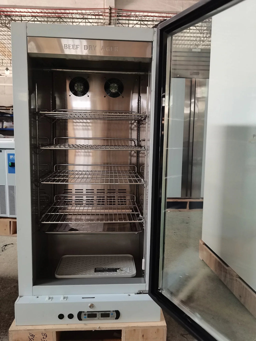 Commercial Dry Aged Beef Fridge, 268L, 4 Tiers V415047