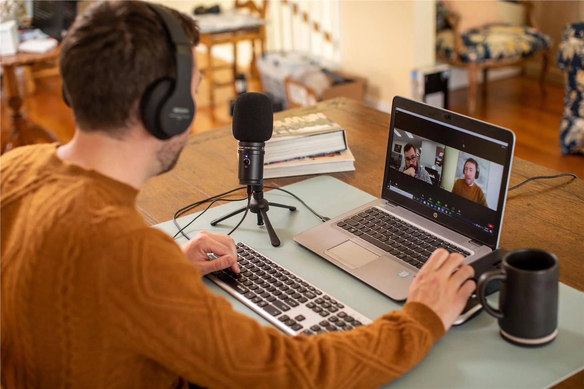 USB Podcast Microphone Bundle R43835