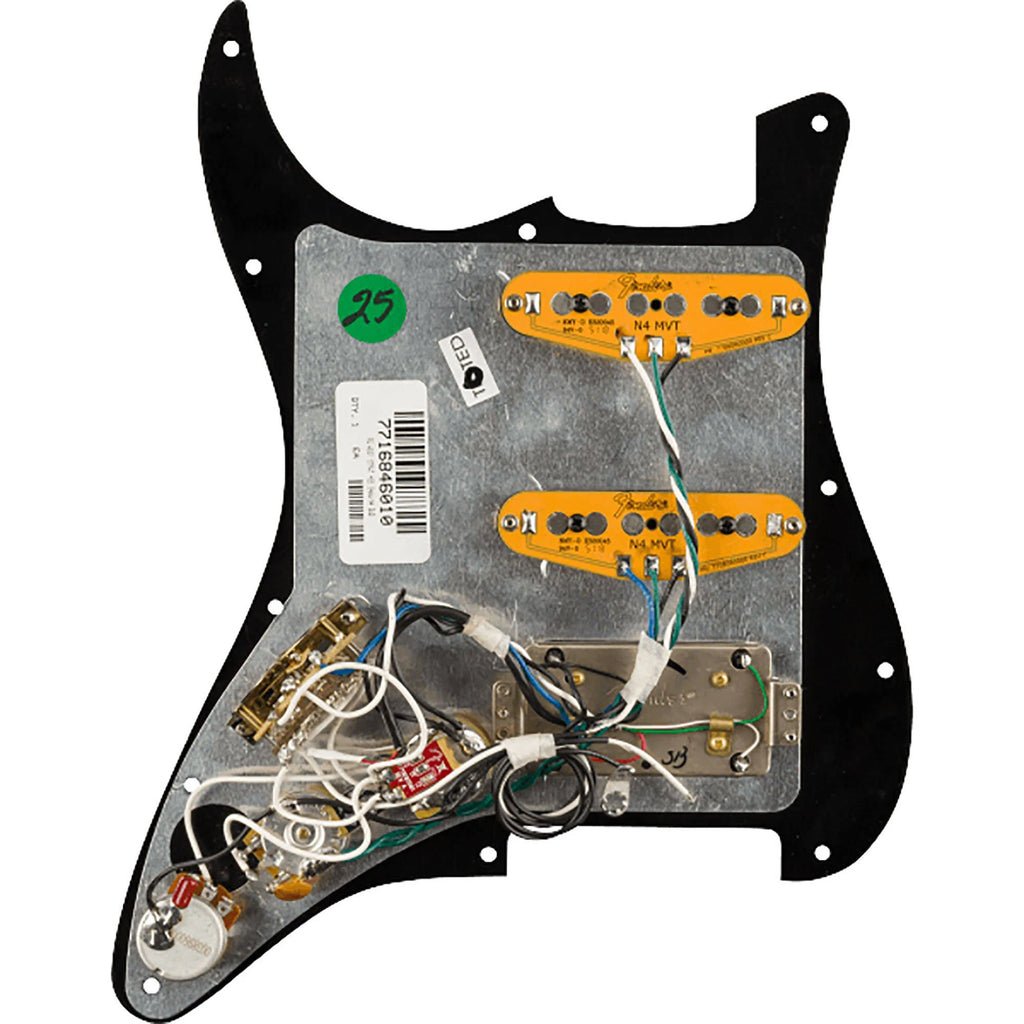 Black 3-Ply Pre-Wired Stratocaster Pickguard Q415
