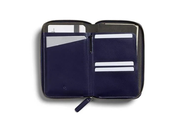 Navy Travel Folio P502356