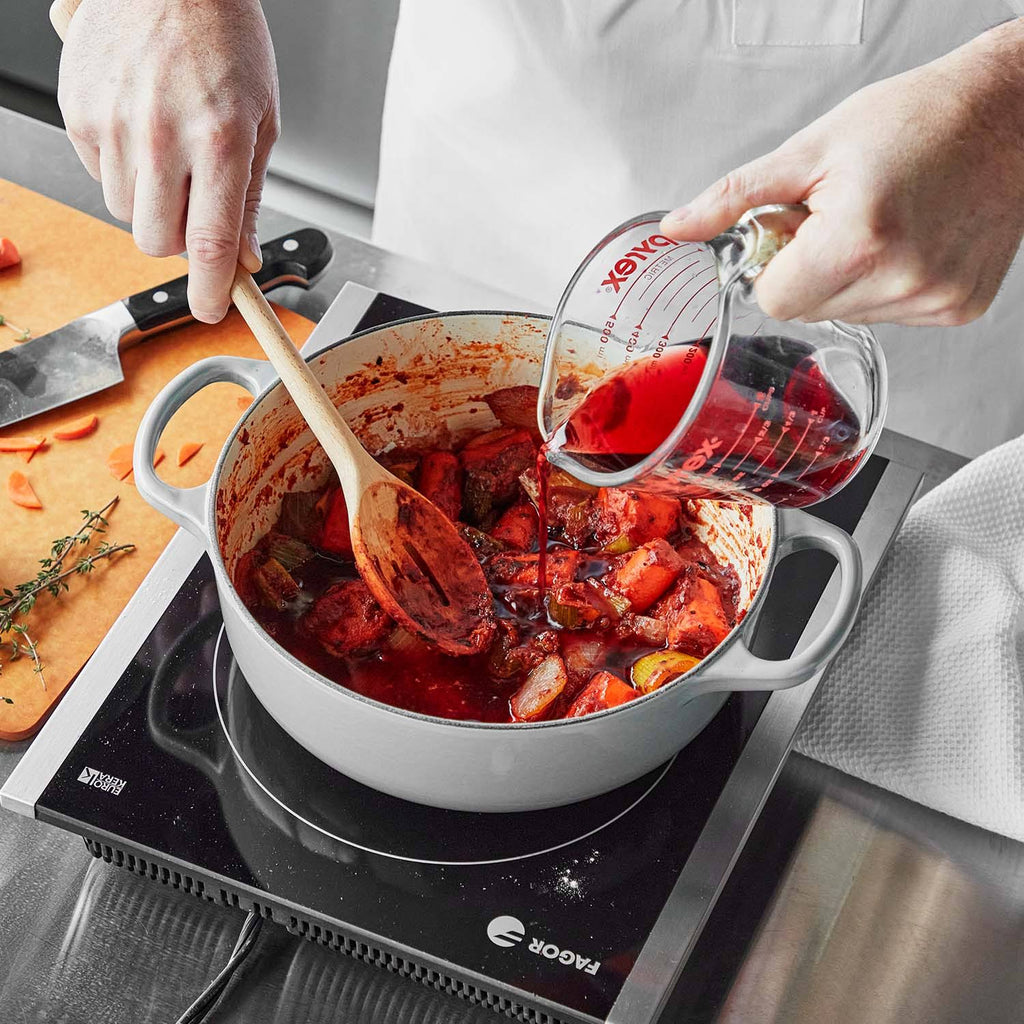 3.5 Qt. Cast Iron Sauteuse Deep Teal E3842