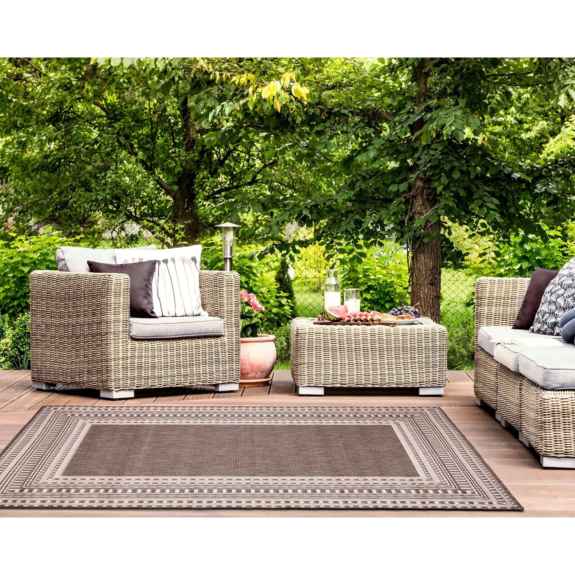 Malibu Etched Border Indoor Outdoor Area Rug
