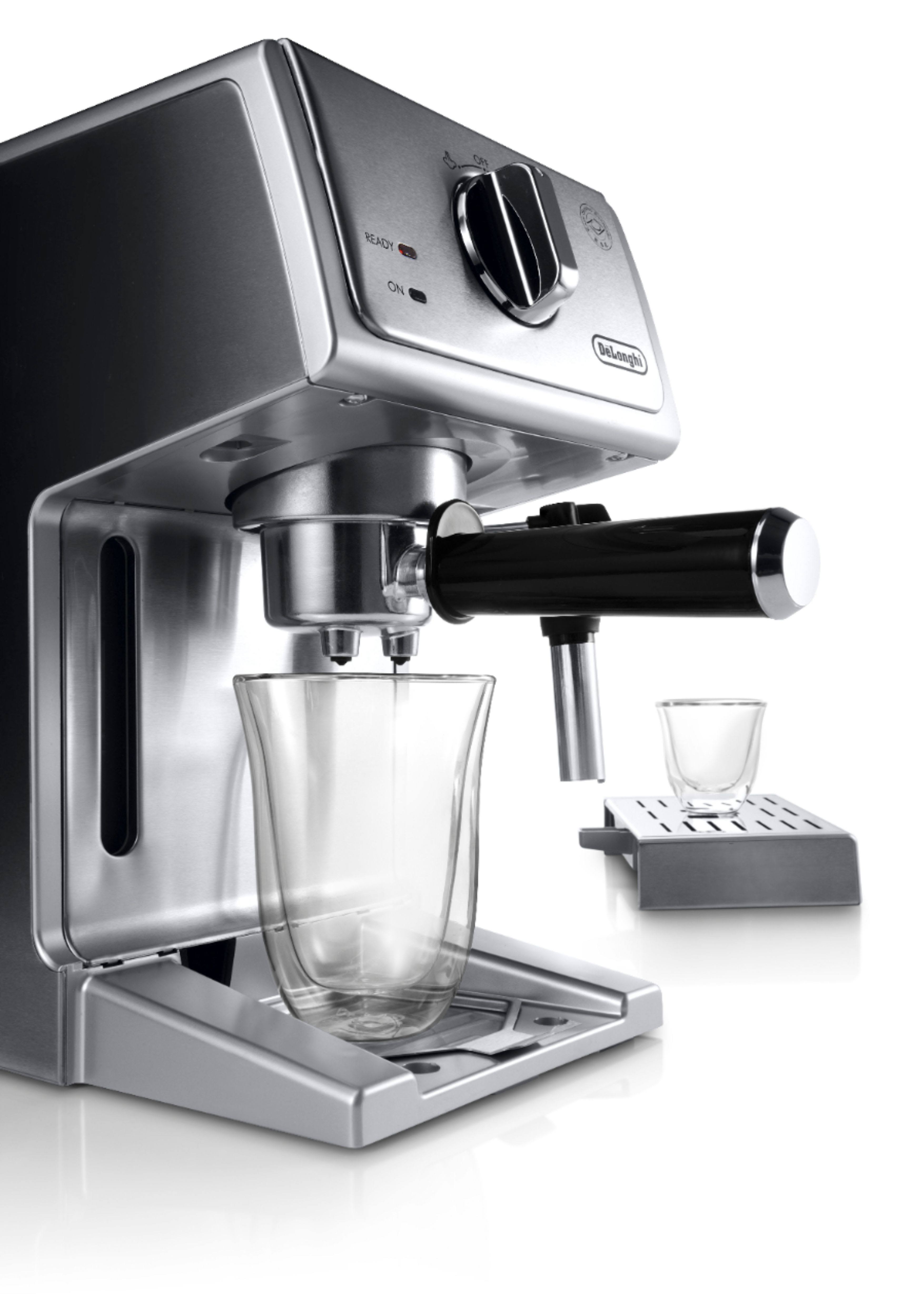 15-Bar Pump Espresso & Cappuccino Machine Z635022