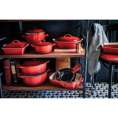 5 qt. Enameled Cast Iron Oval Dutch Oven C85217