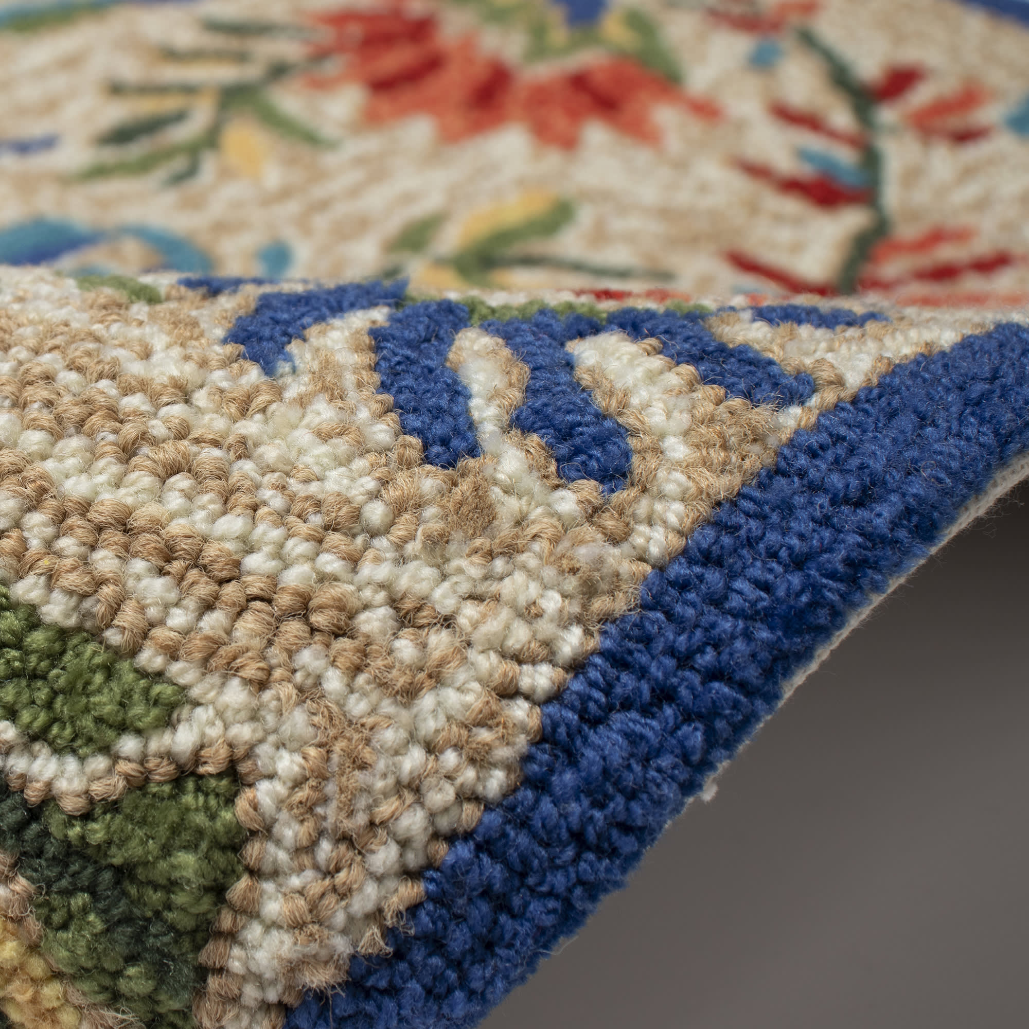 Frontporch Flora Bee Indoor Outdoor Mat