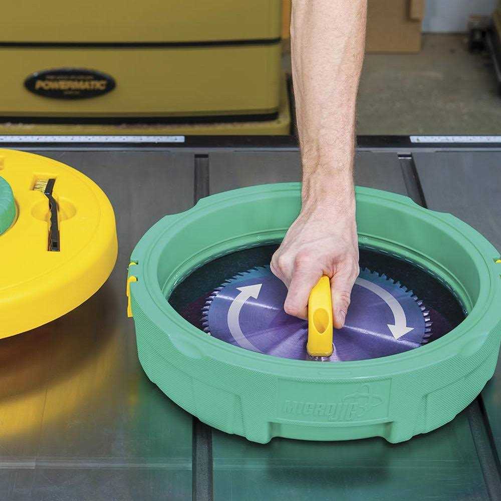 Blade and Bit Cleaning System O6279