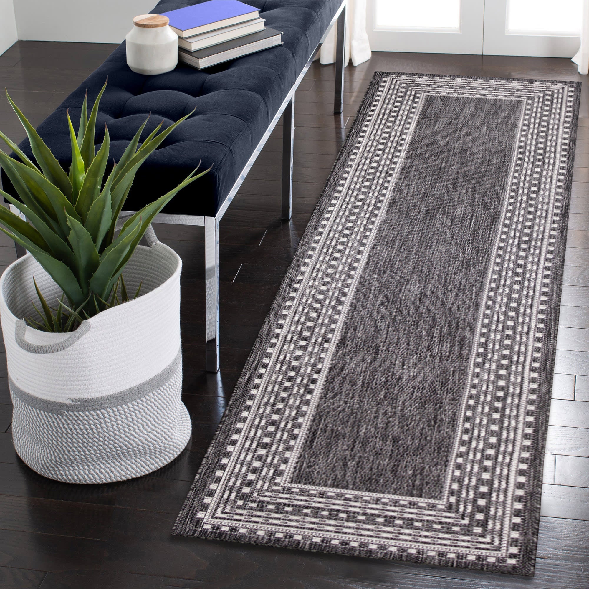 Malibu Etched Border Indoor Outdoor Area Rug