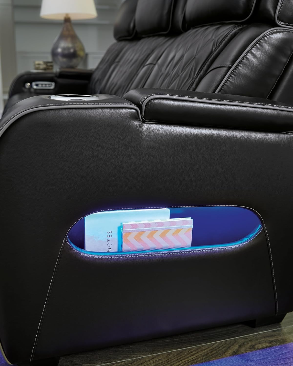 Black Power Reclining Loveseat Z41901