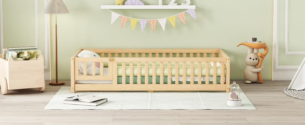Natural Twin Size Floor Bed with Door and Fence Q9008