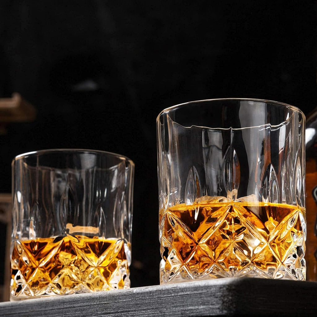 Whiskey Decanter Set With 4 Glasses, 9-Piece Crystal Decanter Set Y10344