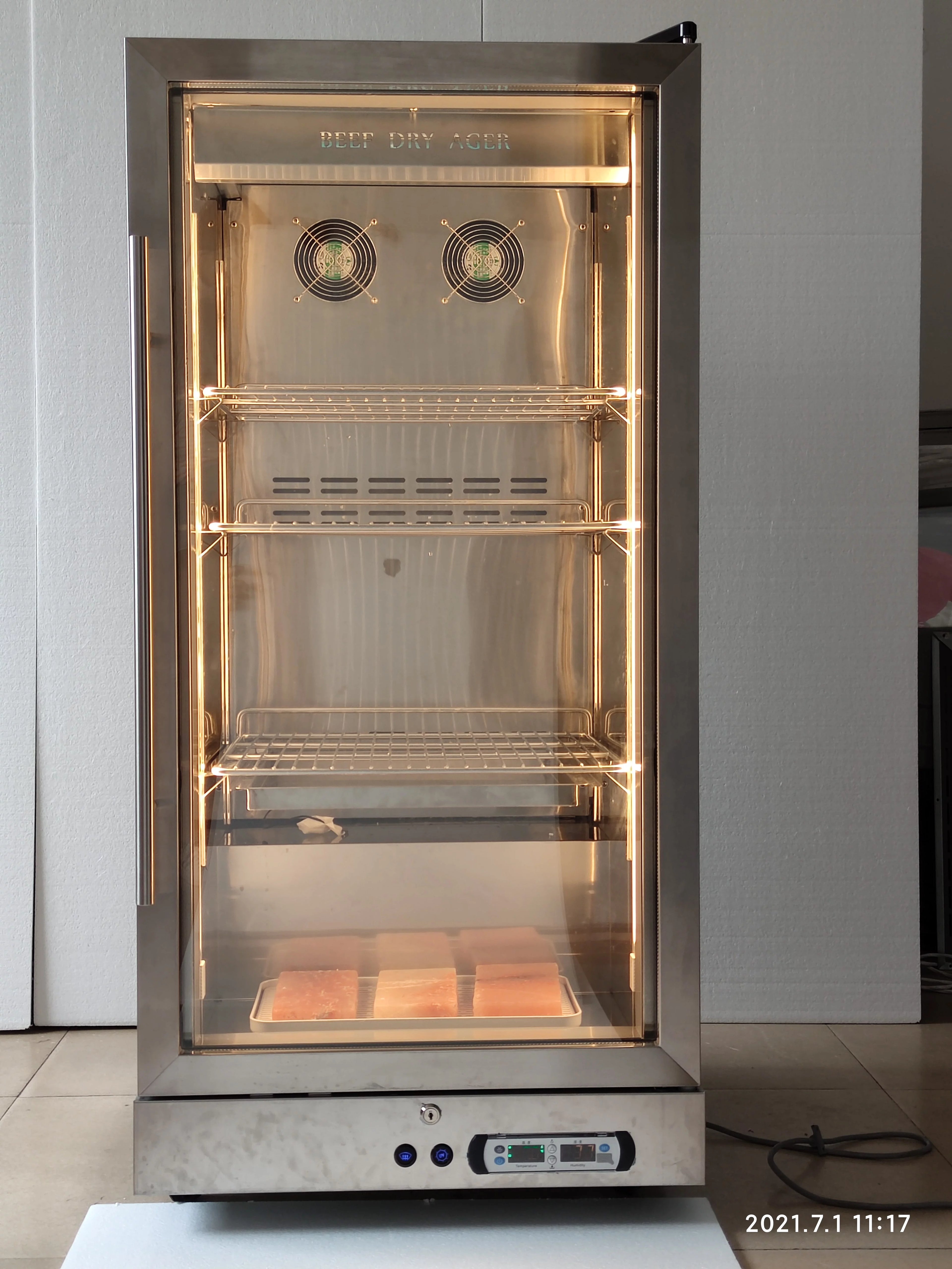 Commercial Dry Aged Beef Fridge, 268L, 4 Tiers V415047