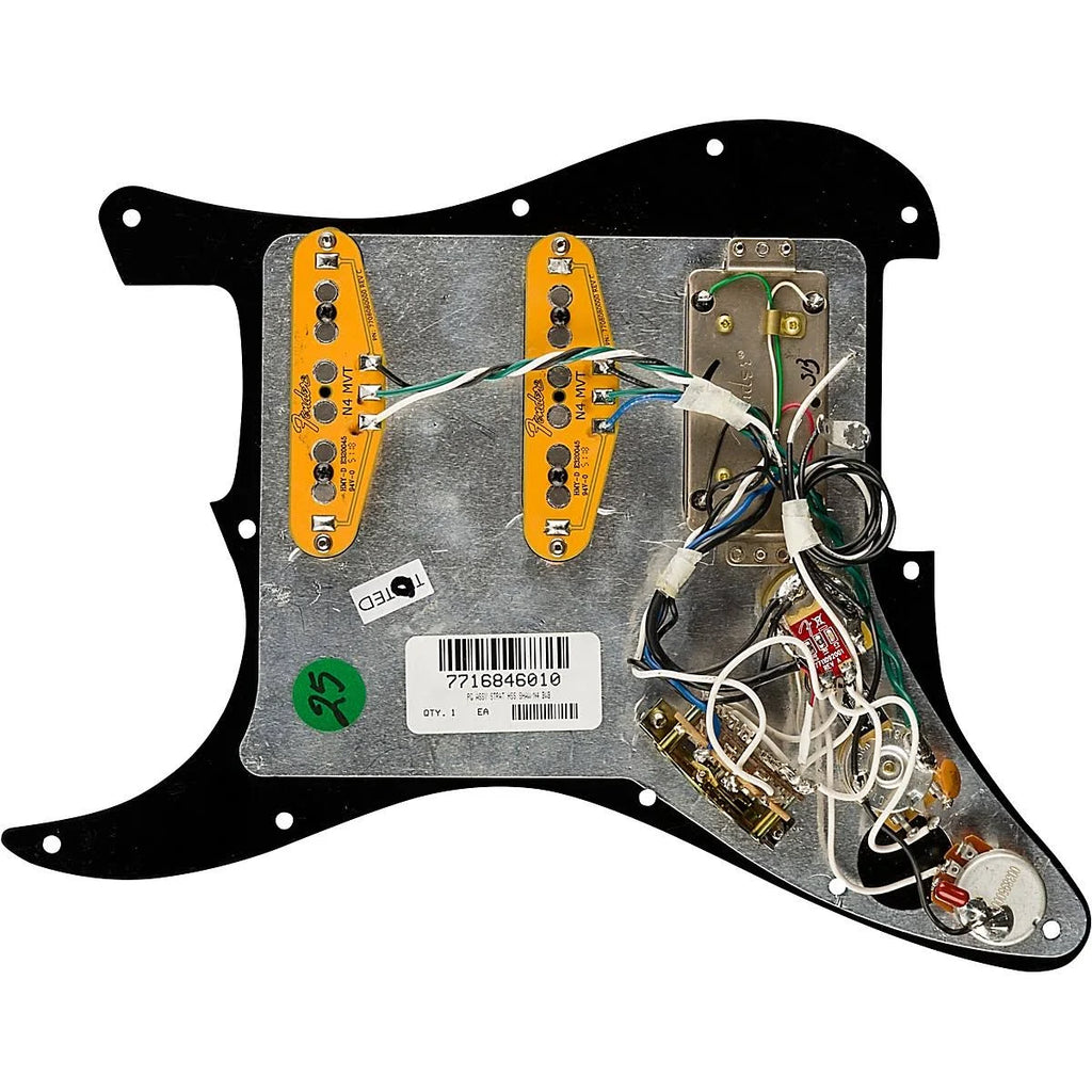 Black 3-Ply Pre-Wired Stratocaster Pickguard Q415