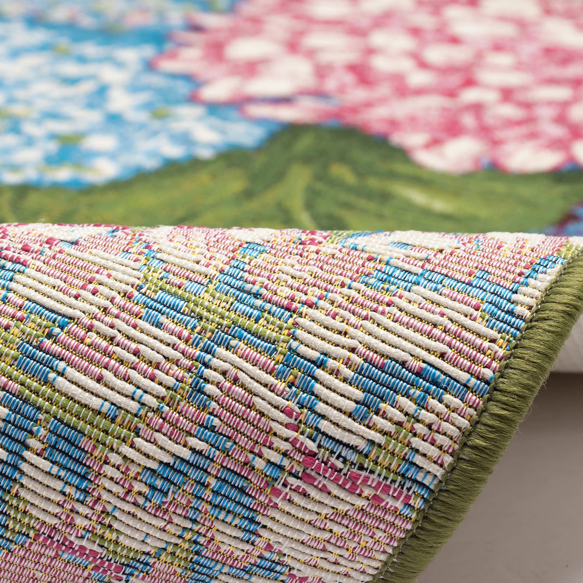 Esencia Hydrangeas Indoor Outdoor Mat with Non-Skid Backing